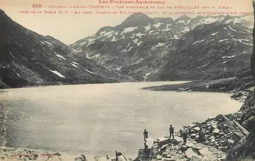 France Environs d'Ax-les-Thermes vue d'ensemble du Lac de Naguilles