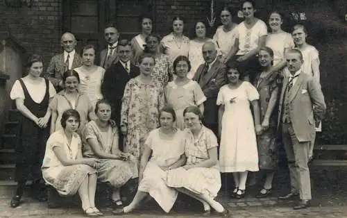 Social history souvenir photo elegant group photo lady