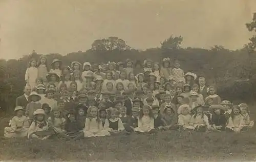 Social history souvenir photo elegant children school classroom