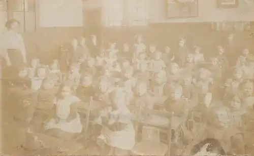 Social history souvenir photo elegant children school classroom