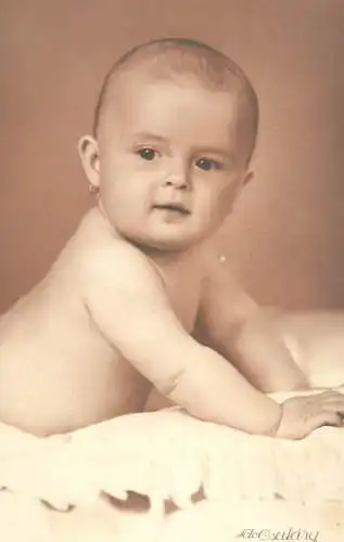 Children and family groups portraits and scenes souvenir photo baby bebe