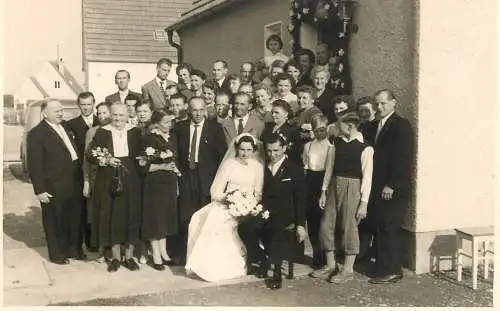 Family social history marriage wedding souvenir photo bride groom group photo