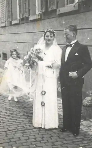 Family social history marriage wedding souvenir photo bride groom joy couple flowers