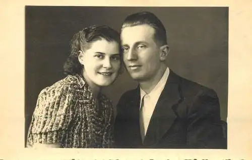 Family social history marriage wedding souvenir photo  joy couple elegance 1942