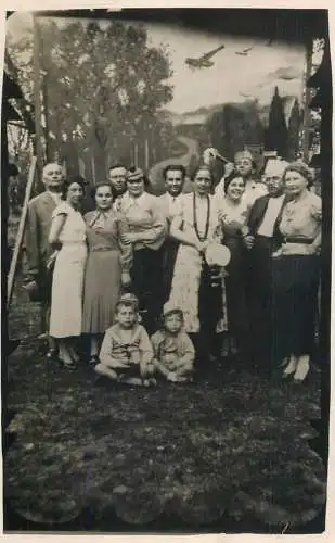 Anonymous persons social history souvenir photo postcard family elegance group portrait