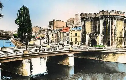 France Verdun (Meuse) La Porte Chaussee, le Pont & la Meuse