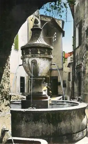 France Saint Paul de Vence - vieille fontaine