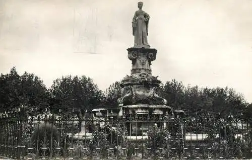 France Bourg Saint Andeol (Ardeche) Statue Dona Vierna