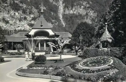 Switzerland Interlaken Die Blumenuhr bei Kursaal