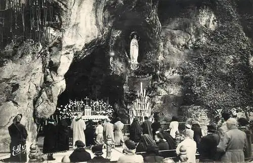 France Lourdes La Grotte Miraculeuse