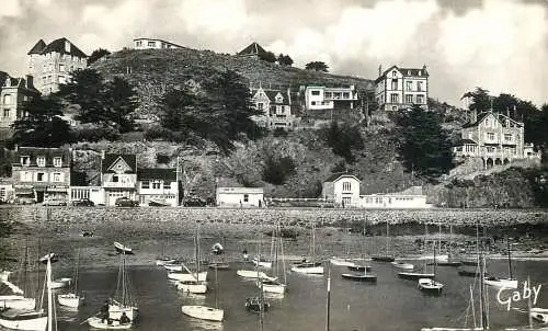 France Le Val Andre Falaises du Chateau Tanguy