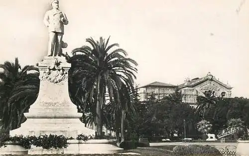 France Cote d'Azur Cannes Statue d'Edouard VII & le Casino