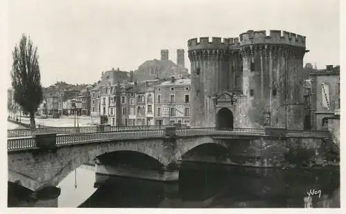 France Verdun (Meuse) Pont et porte Chaussee