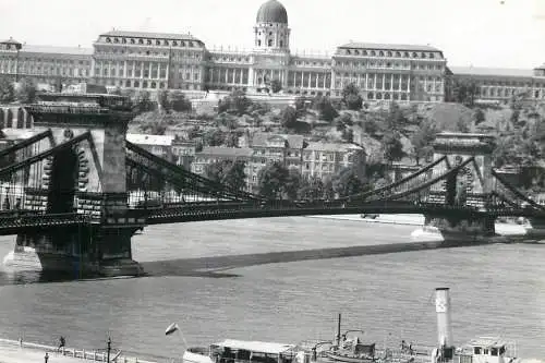 Sailing & navigation themed postcard Budapest Danube cruise ships
