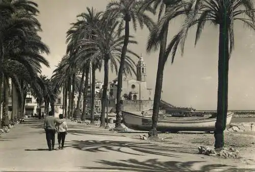 Sailing & navigation themed postcard Sitges palm trees belltower boat