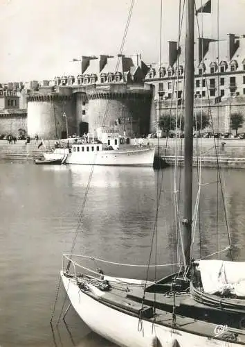Sailing & navigation themed postcard Saint Malo 1962 cruise ship