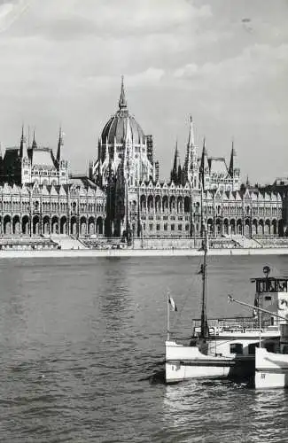 Sailing & navigation themed postcard Budapest Danube cruise ship