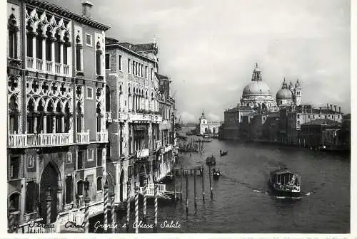 Sailing & navigation themed postcard Venice Canal Grande Chiesa Salute cruise vessel