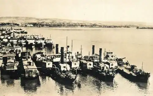 Sailing & navigation themed postcard harbour Turnu Severin ships