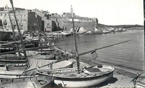 Sailing & navigation themed postcard sailing vessels harbour La Escala