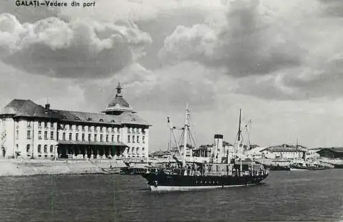 Sailing & navigation themed postcard Galati harbour cargo ship