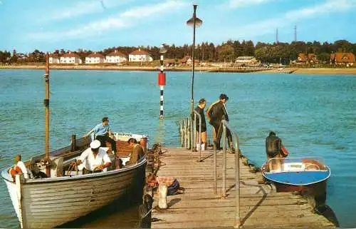 Sailing & navigation themed postcard UK Felixstowe the ferry 1968