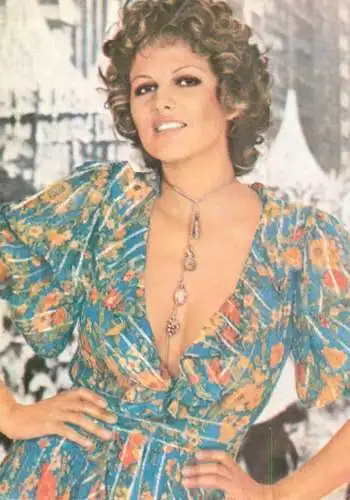 Postcard Stage & screen stars postcard ACIN Romania Claudia Cardinale