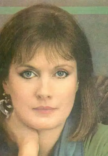 Postcard Stage & screen stars postcard ACIN Romania Susan Wooldridge