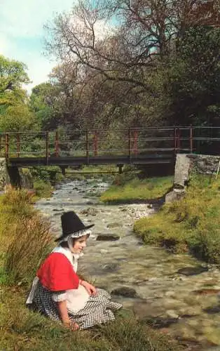 Postcard Wales traditional welsh costumes