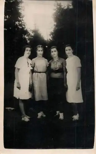 Photograph social history elegance friends Zavoiu Valcea 1939