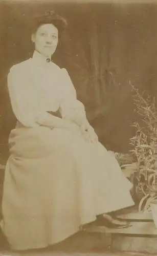 Photograph social history elegance woman broche coiffure