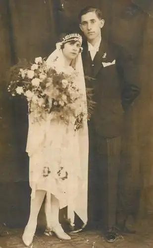 Photograph social history elegance 1928 wedding bride groom