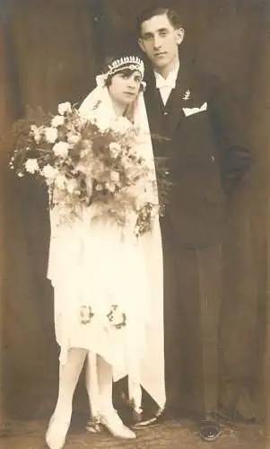 Photograph social history wedding bride groom