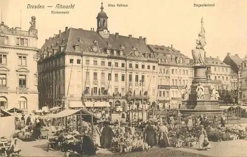 Germany Dresden Altmarkt Blumenmarkt, Altes Rathaus und Siegesdenkmal