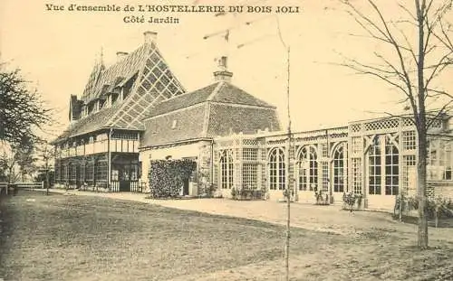 France L'Hostellerie du Bois Joli Cote Jardin vue d'ensemble