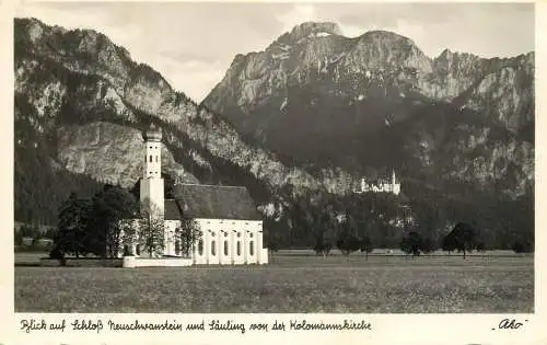Germany Blick auf Schloss Neuschwanstein und Sauling von der Kolomannskirche