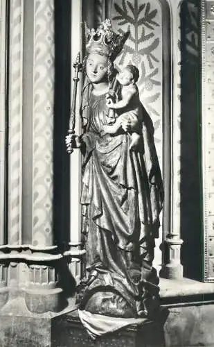 Postcard Hungary Budapest Matyas muzeum Budai Madonna