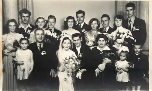 Marriage souvenir wedding photo social history Romania