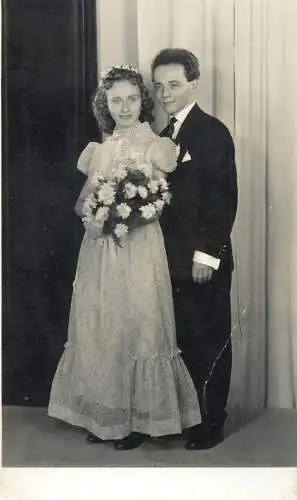 Marriage souvenir photo studio Cluj Romania groom and bride