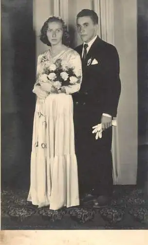 Marriage souvenir photo studio Cluj Romania groom and bride