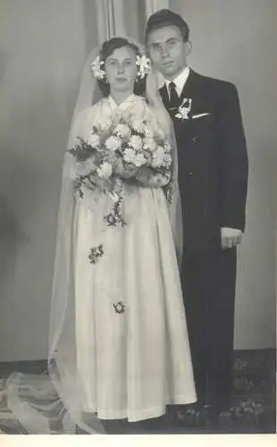 Marriage souvenir photo Cluj 1958 Romania groom and bride