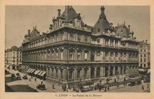 Postcard France Lyon le palais de la bourse