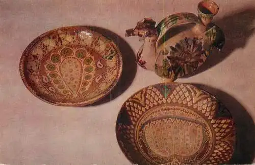 Dishes of the lagan type duck-shaped vessel painted ceramics
