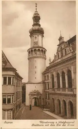 Hungary Sopron Sadtturm mit dem Tor der Treue