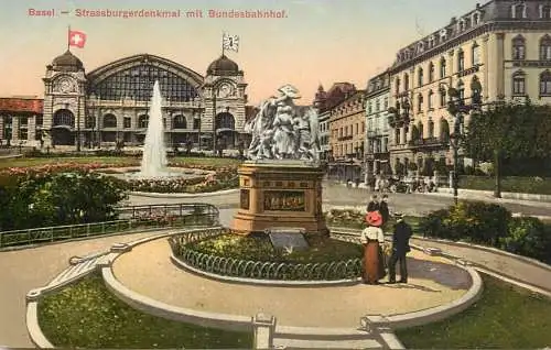 Switzerland Basel Strassburgerdenkmal mit Bundesbahnhof