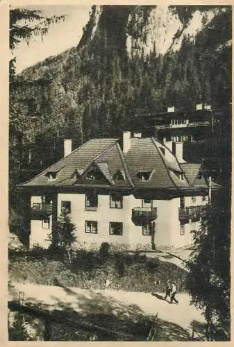 Romania Lacul Rosu (Ghilcos) Caminul C.C.S