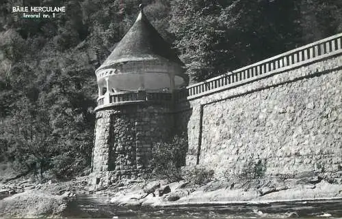 Izvorul nr. 1 vedere din Baile Herculane Romania