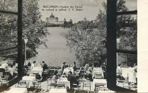 Romania Bucuresti vedere din Parcul de Cultura si Odihna "I.V. Stalin"