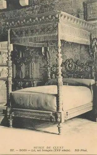 France Bois Musee Cluny lit, art francais XVI siecle