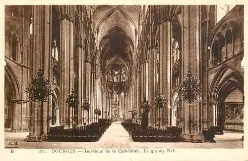 France Bourges Interieur de la Cathedrale La Grande Nef